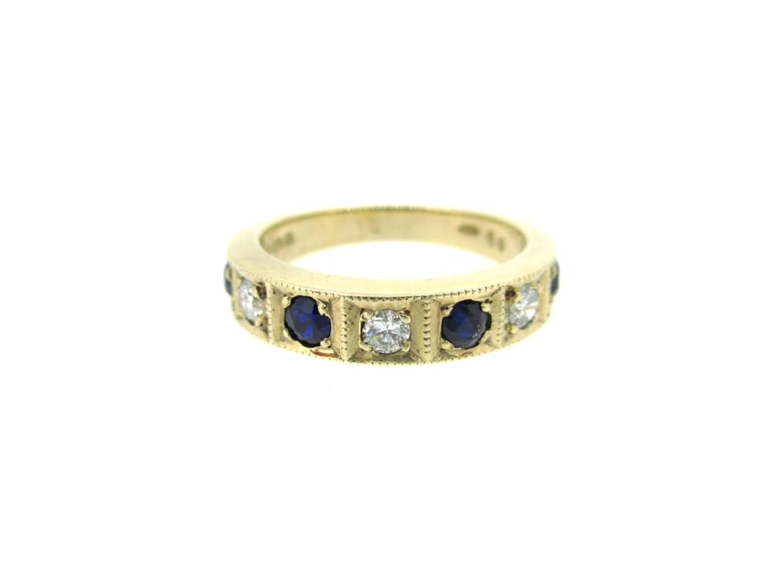 Sapphire diamond ring