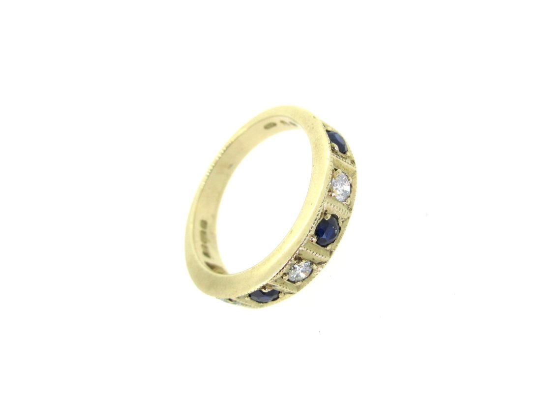 Sapphire diamond ring