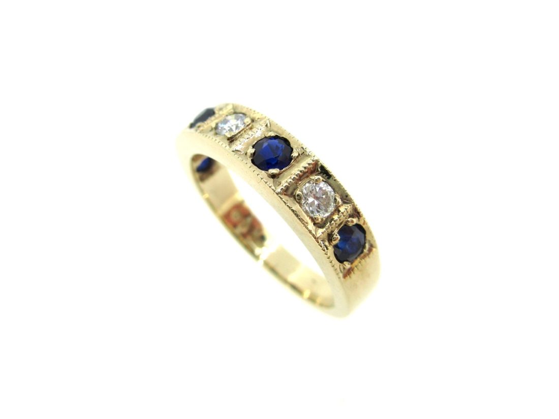 Sapphire diamond ring