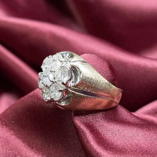 Diamond cluster ring